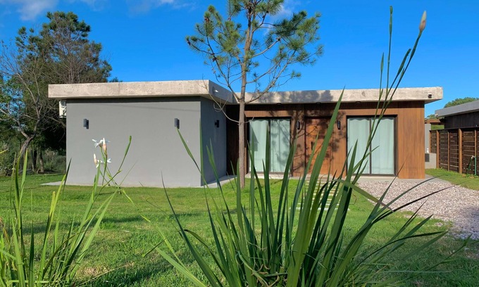 Punta Colorada House | casa moderna con piscina climatizada, en zona muy tranquila y cerca del mar