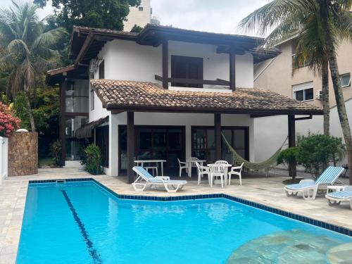 Riviera de Sao Lourenco House | Casa na Praia Riviera de São Lourenço 4 Suítes para até 12 pessoas 4min a pé da Praia e 11 min a pé do Shopping