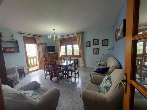 Abiego Apartment | Casa Nasarre- Acogedora casa rural con garaje con vistas a la Sierra de GUARA