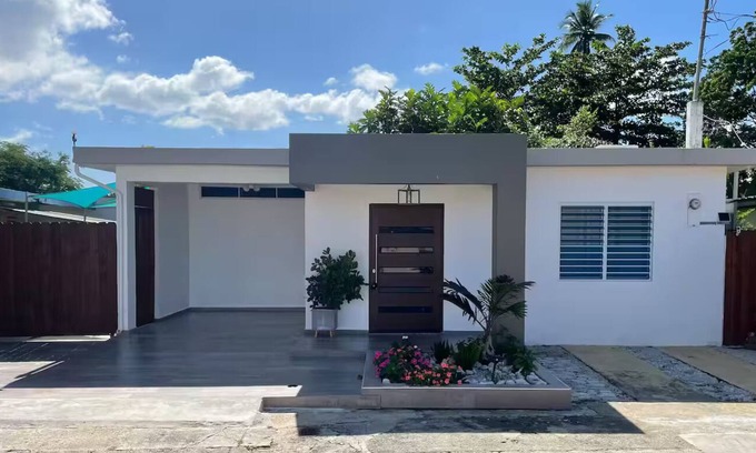 Sabanetas House | Casa Nativa Luxury Home with 2 Jacuzzis