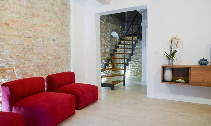 Genga House | Casa Nel Sentiero (holiday home)