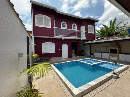 Centro House | Casa no Centro de Bertioga com Piscina