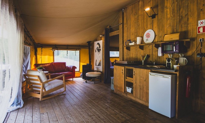Caldas da Rainha RV Rental | Casa Ohashi – Luxury Glamping Tent with View of the Pond and Green Valley