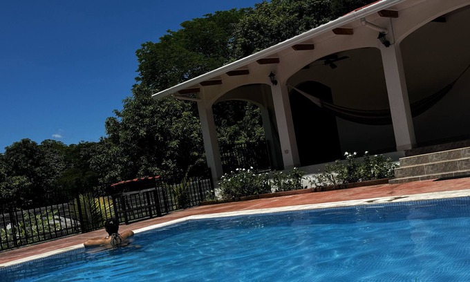 Coyolito House | Casa Ola - Island House with Pool