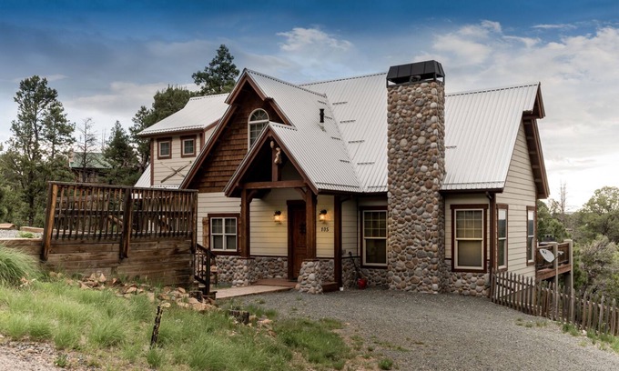 Ruidoso Cabin | Casa Oso Grande | Game Room + Hot Tub