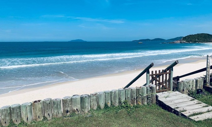 Quatro Ilhas House | Casa pé na Areia