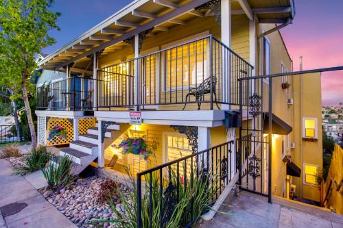Bridgeview Apartment | Casa Pacifica - BBQ, Firepit, Walk to tons of fun places