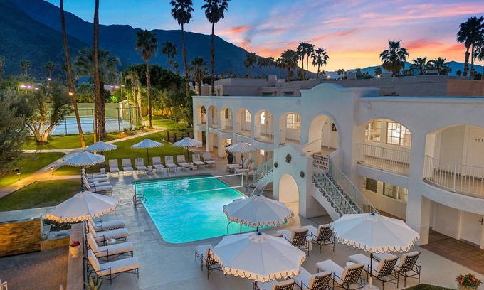 Uptown Design District Hotel | Casa Palma Hotel & Bungalows