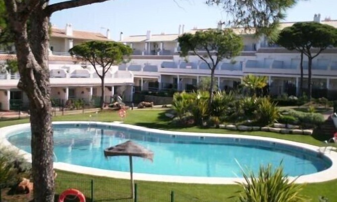 El Portil House | Casa Palmera 3 bedrooms, sleeps 6. Community WiFi