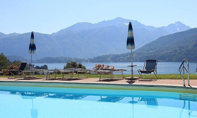 Azzano House | Casa Panorama Tre: A bright and cheerful studio apartment situated at a short distance from the shores of Lake Como, with Free WI-FI.
