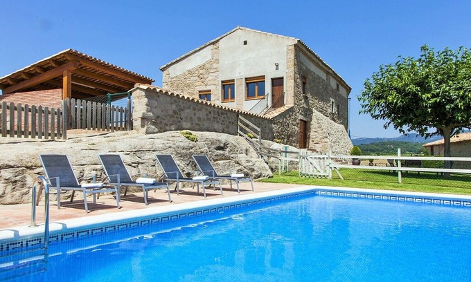 Sagas House | Casa Pau - Lovely Catalan limestone villa in private surroundings with pool