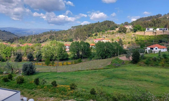 Molares House | Casa Pedravedra- Aventura, Amigos, Natureza até 12 Pessoas em Mondim de Basto