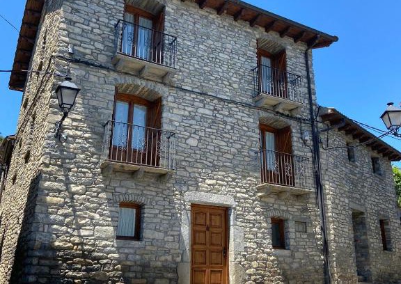 Fiscal House | CASA PEDRO BERGUA