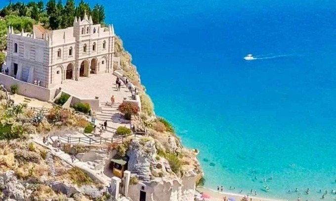Tropea Apartment | CASA PEONIA a stone's throw from the center of Tropea