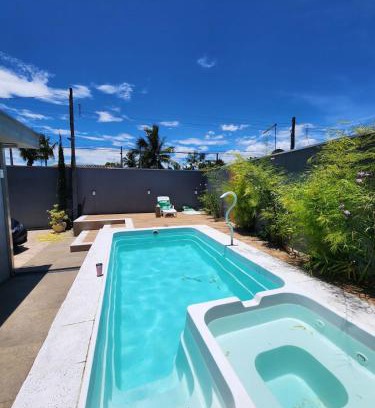 Bairro da Enseada House | Casa Perto da praia com piscina privativa
