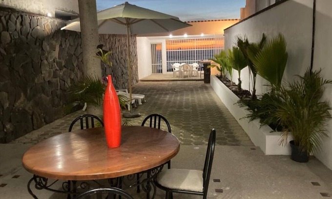Manzanillo House | Casa Playa, sol y mar Beach Front pet Friendly