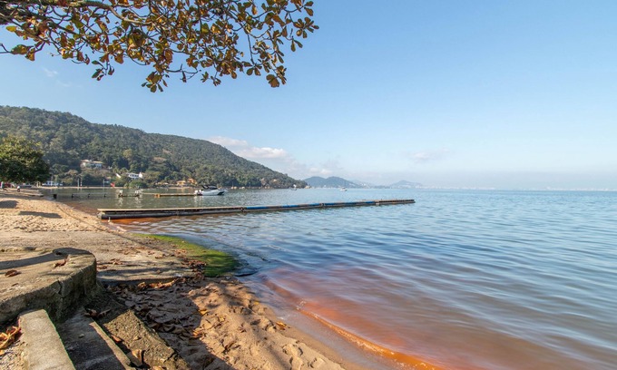 Sambaqui House | Casa próxima ao mar em Sambaqui MR0450