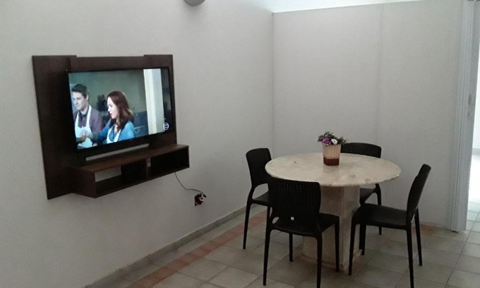 Uberaba House | Casa próximo à UNIUBE, Aeroporto e hospitais - Até 05 pessoas