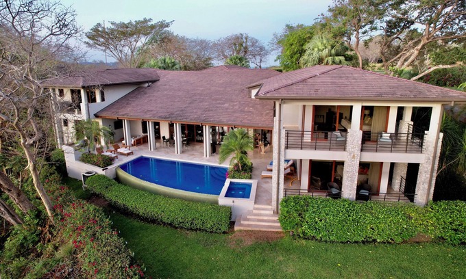 Santa Barbara House | Casa Puma. Your Dream Costa Rica Vacation Starts Here. 5-Bedroom Home.