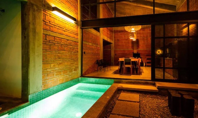 Crucecita House | Casa rústica contemporánea para 8 personas