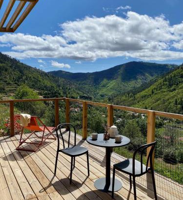 Manteigas Cabin | Casa Raposa Lodges - Terrace Mountain View