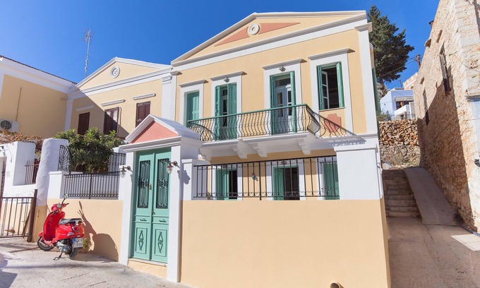 Symi Villa | Casa Rinio - Traditional Symi Mansion