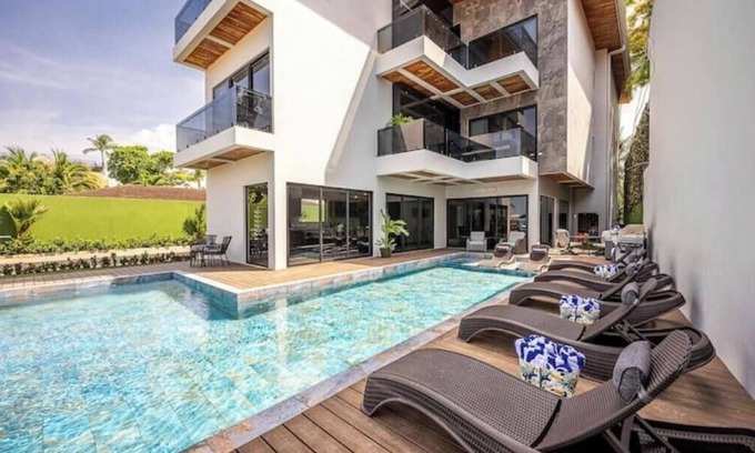 Jaco Villa | Casa Rio Mar Luxury Villas, 7 Luxury Oceanfront Villas, 52 Bedrooms, 150 Guests