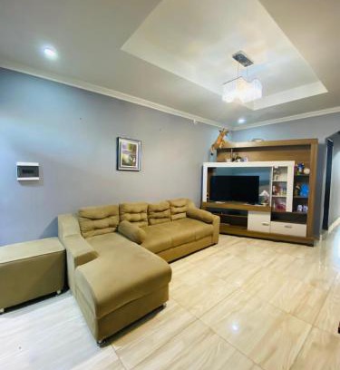 Encarnacion Villa | Casa Rojas