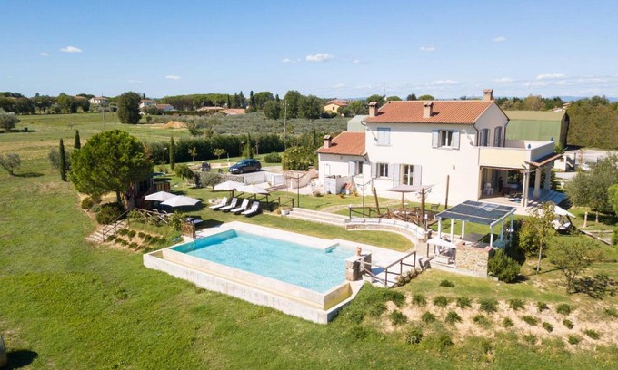 Ferretto Villa | Casa Romano by VacaVilla