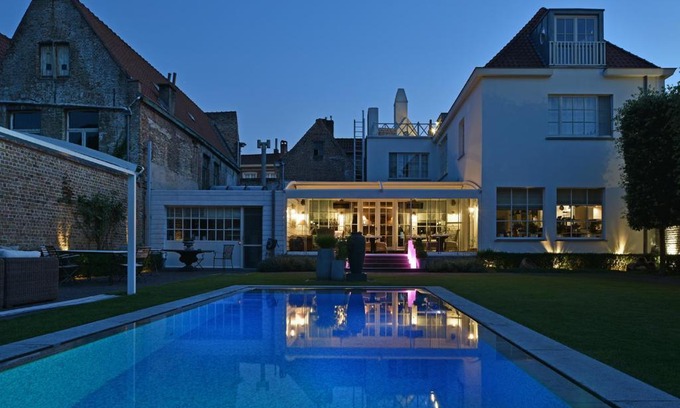 Historical Center Bruges Bed & Breakfast | Casa Romantico