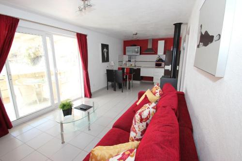 Chio House | Casa Romeo Mit Kaminofen Und Sonnenterrasse