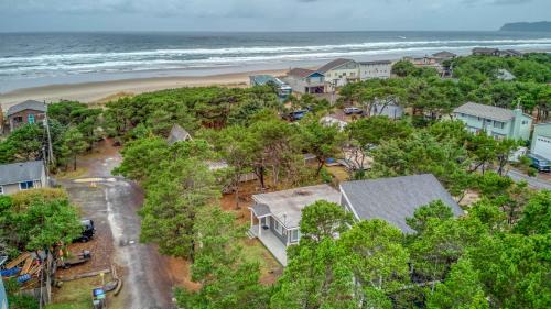 Tierra Del Mar House | Casa Rosa Tierra Del Marsh - Meredith Lodging