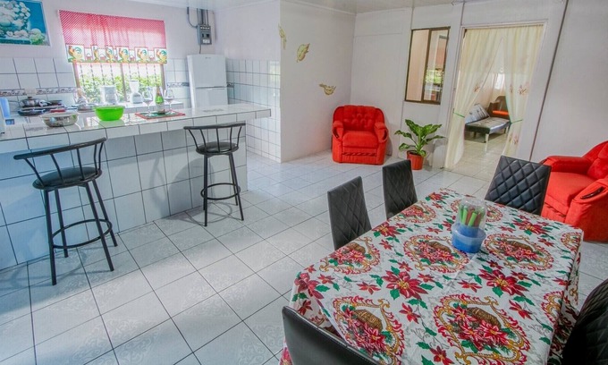 Barrio Pilo House | Casa Rosibed / Peace and tranquility