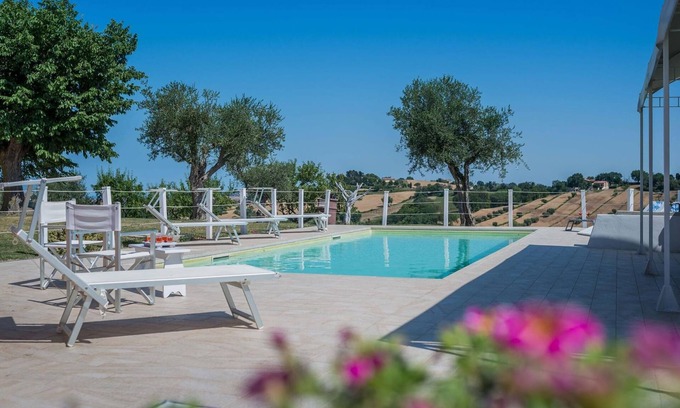 San Costanzo Villa | Casa Rossa 14 - Seven Bedroom Villa, Sleeps 14