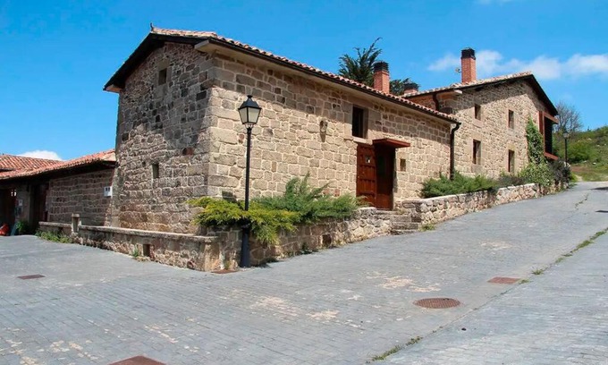 Castrillo de Valdelomar Villa | Casa Rural Montaña Palentina