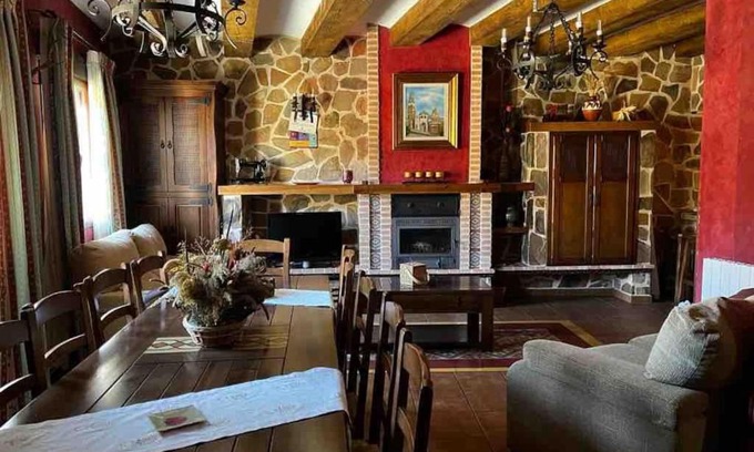 San Pablo de los Montes House | Casa Rural Cristina III