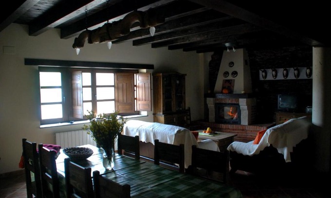 La Bastida House | Casa Rural Aquilamas