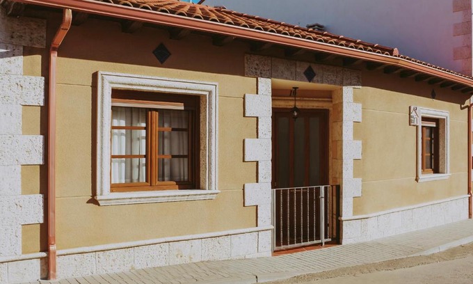 Fromista House | CASA RURAL AUREA