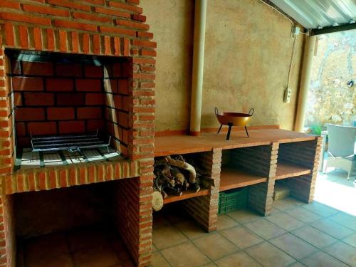 Jorquera House | Casa rural con barbacoa y amplia terraza.