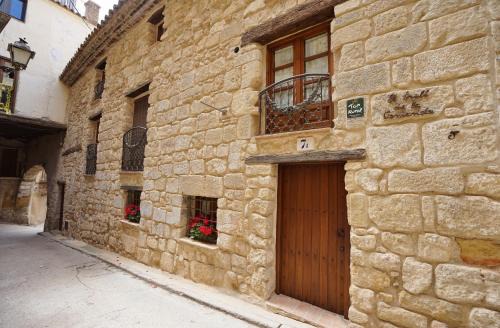 Horta de Sant Joan House | Casa rural con mucho encanto en un entorno mágico