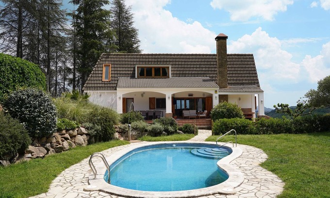 Arbucies Cottage | Casa Rural con Vistas a la Montaña del Montseny