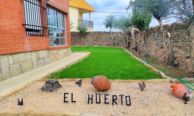 Lumbrales House | Casa Rural EL HUERTO con Jardín