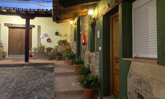Logrosan House | CASA RURAL EL OLIVO