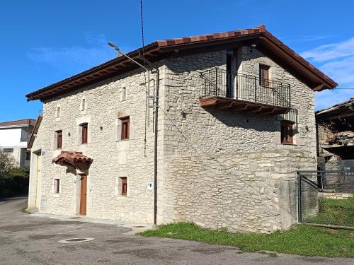 Quincoces de Yuso House | Casa Rural El Pinche