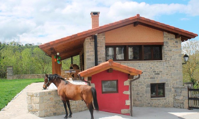 Valle de Mena House | Casa Rural el Ribero I