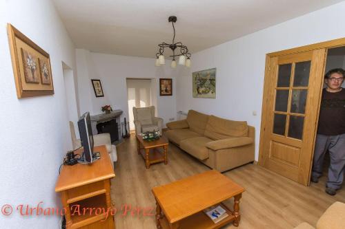 Navarredondilla House | Casa Rural El Salon del Baile