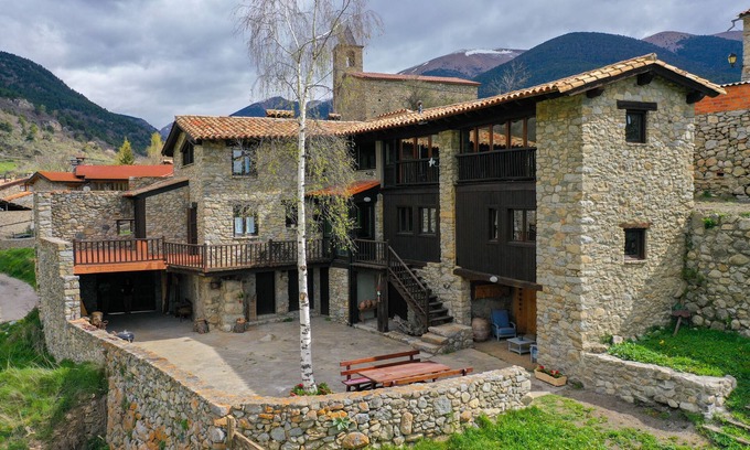 Lles House | Casa Rural en la Cerdanya 6-8 Personas