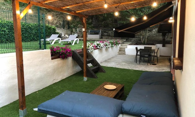 Ollo House | Casa rural en plena naturaleza Lic UVTR1524