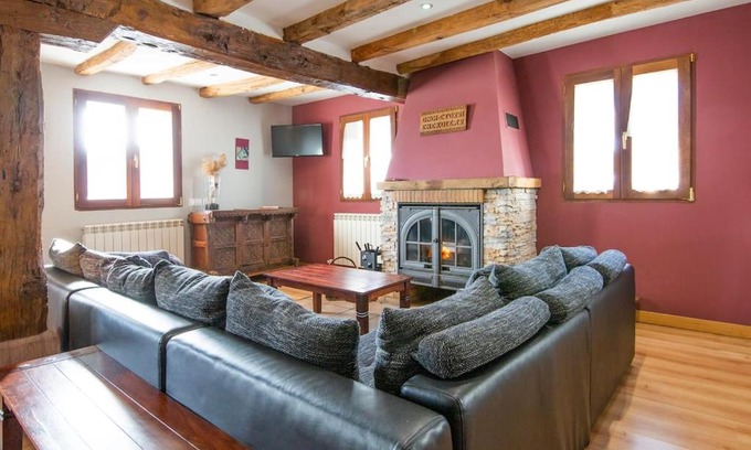 Abaurrea Alta House | Casa rural Enekoizar