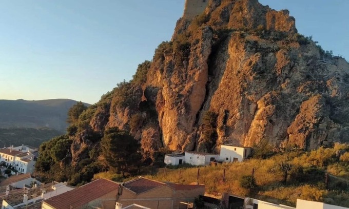 Zahara de la Sierra Cottage | Casa Rural "el Mirador" en Zahara de la Sierra. Las Mejores Vistas del Pueblo!